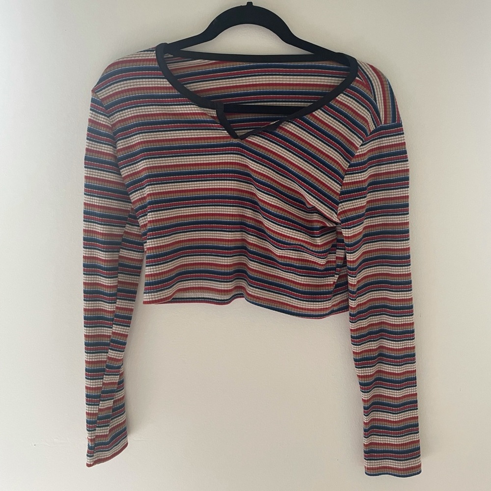 Long sleeve crop top